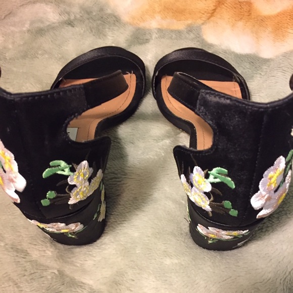 Steve Madden flower embroidered heels - Picture 5 of 6